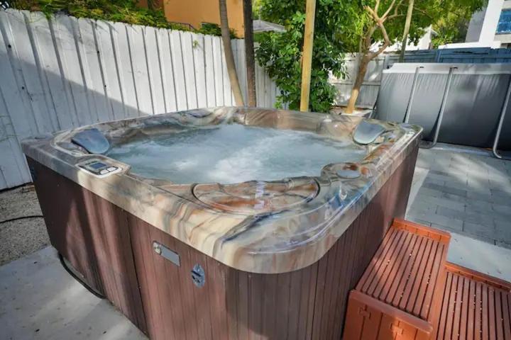 Сasa de vacaciones Chateau Pool, Hottub And Parking *