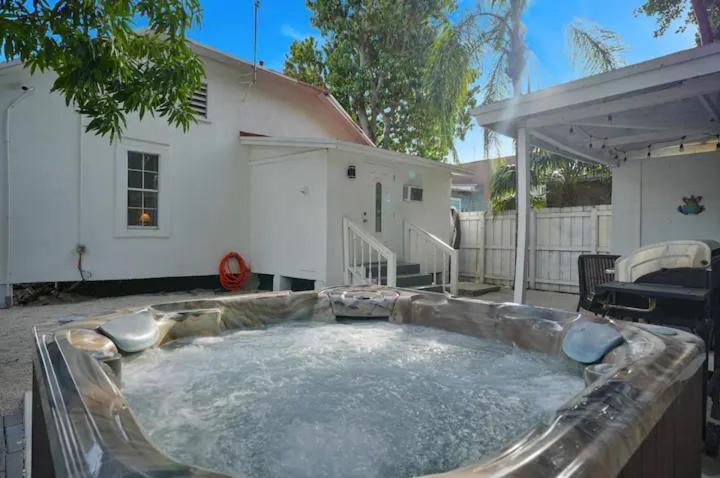 Сasa de vacaciones Chateau Pool, Hottub And Parking *